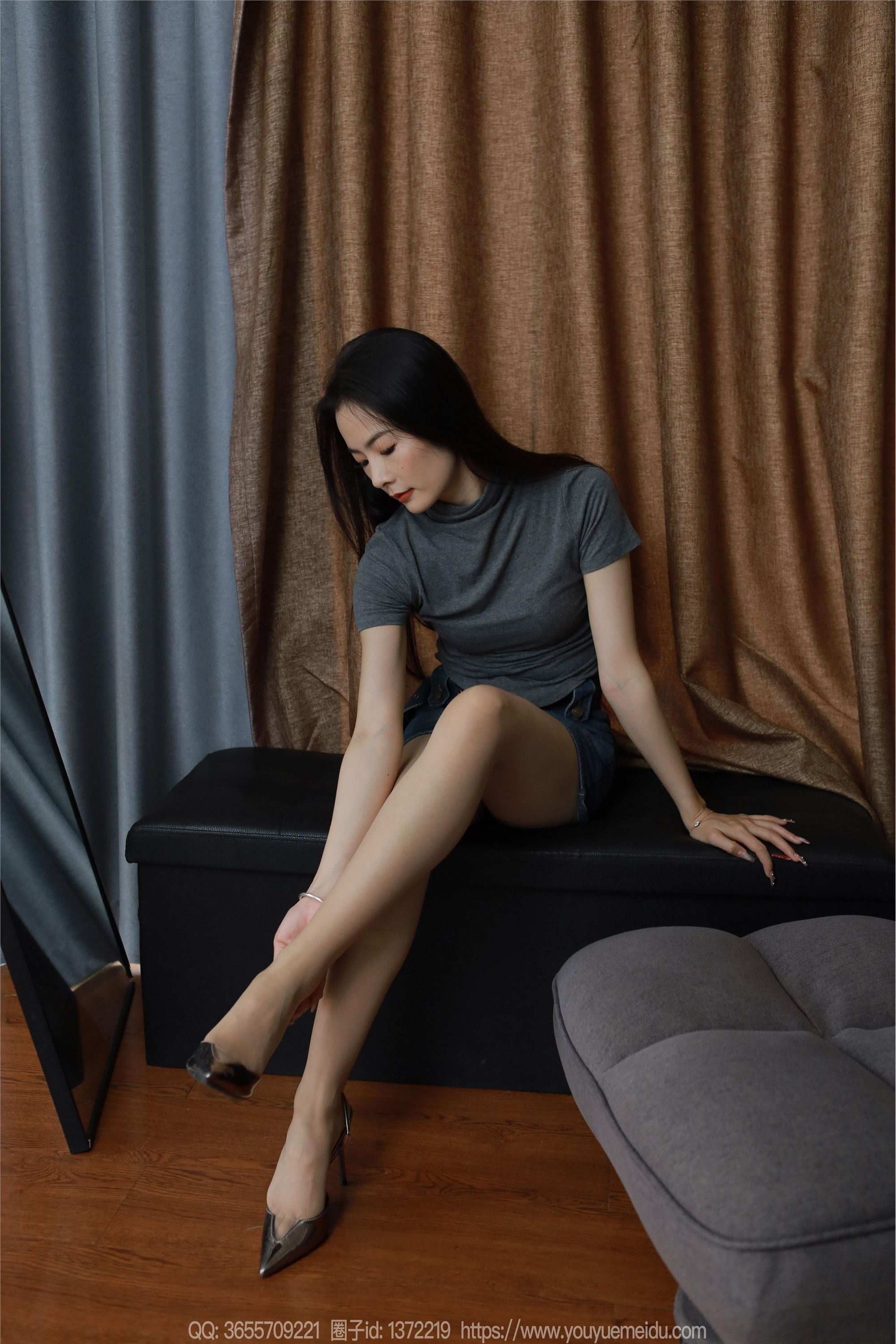 IESS异思趣向  2024.04.25 丝享家 1725 小金《笔直长腿》